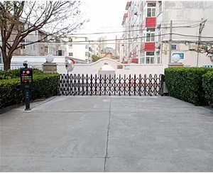 晉城公安局看守所車(chē)牌識(shí)別伸縮門(mén)